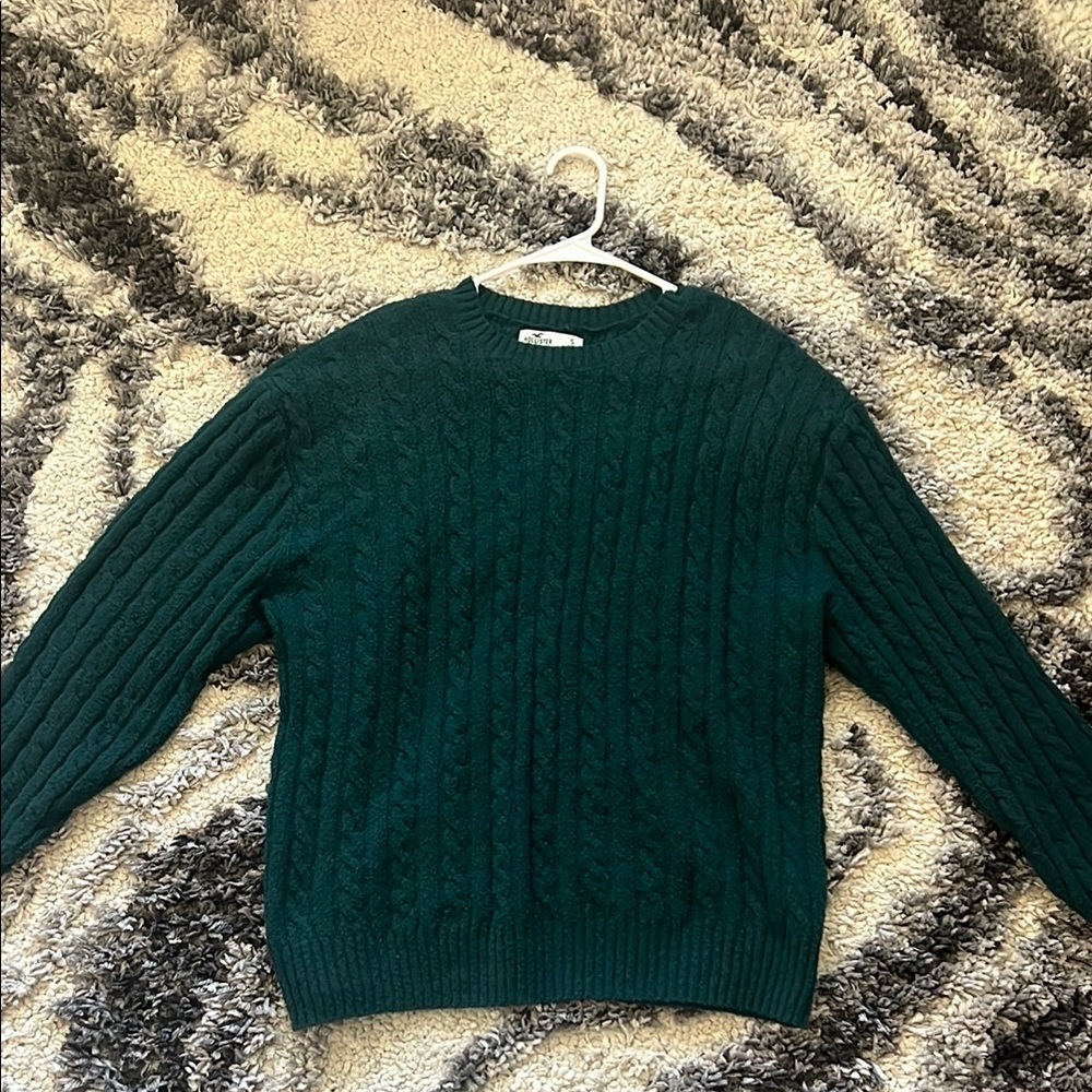 Women's Green Cable Knit Sweater